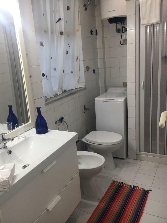 La Casa Sulla Spiaggia Apartment Nettuno Luaran gambar