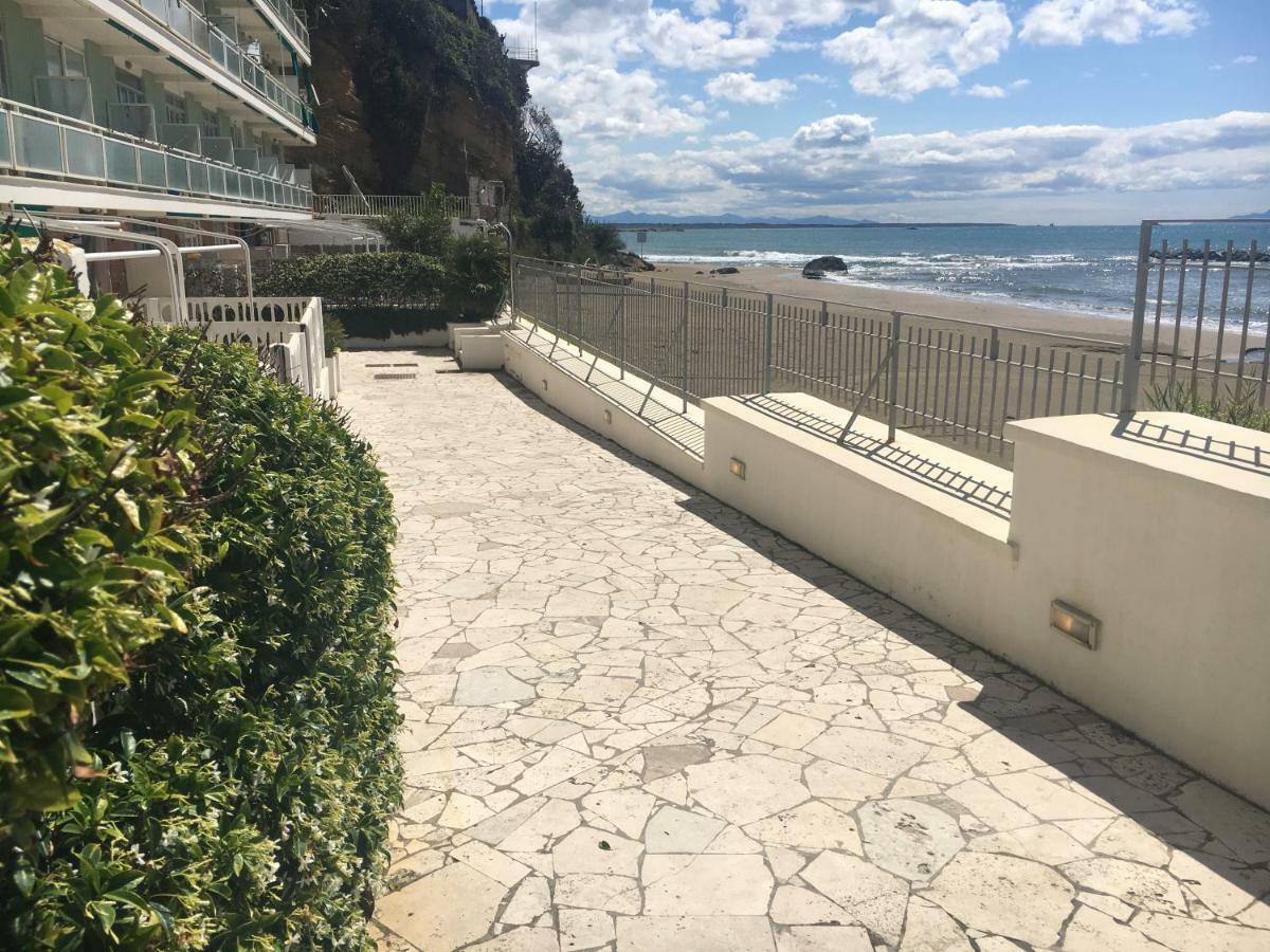 La Casa Sulla Spiaggia Apartment Nettuno Luaran gambar